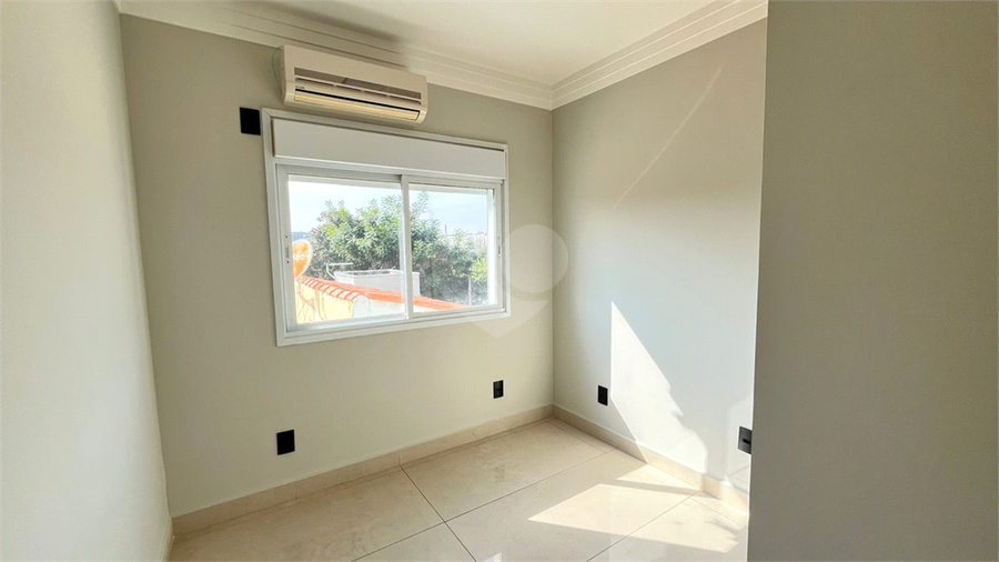 Foto REO1095255