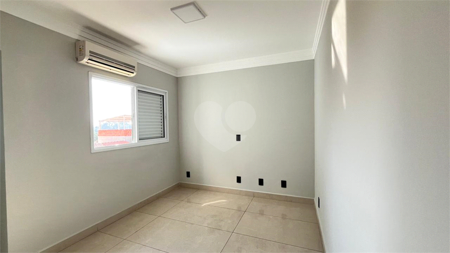 Foto REO1095255