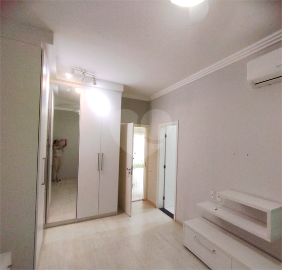 Foto REO1095275