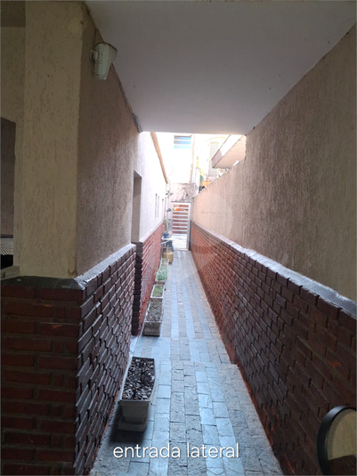ENTRADA LATERAL
