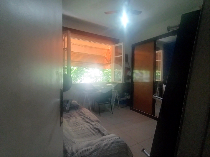 Foto REO1095341