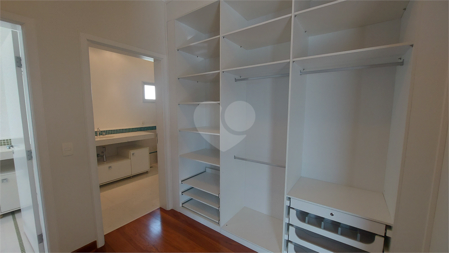 Foto REO1095367