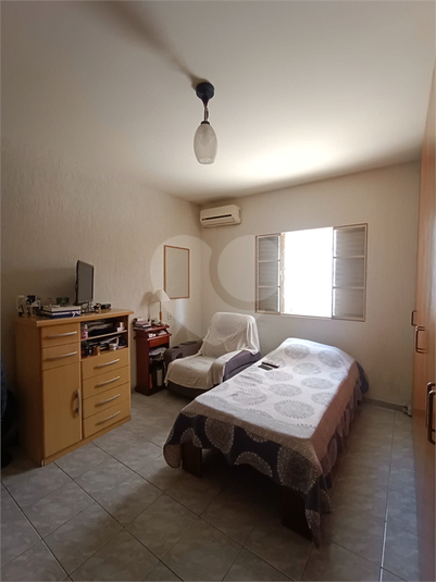 Foto REO1095401