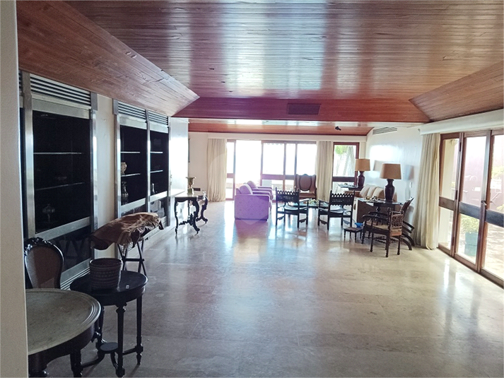 Foto REO1095462