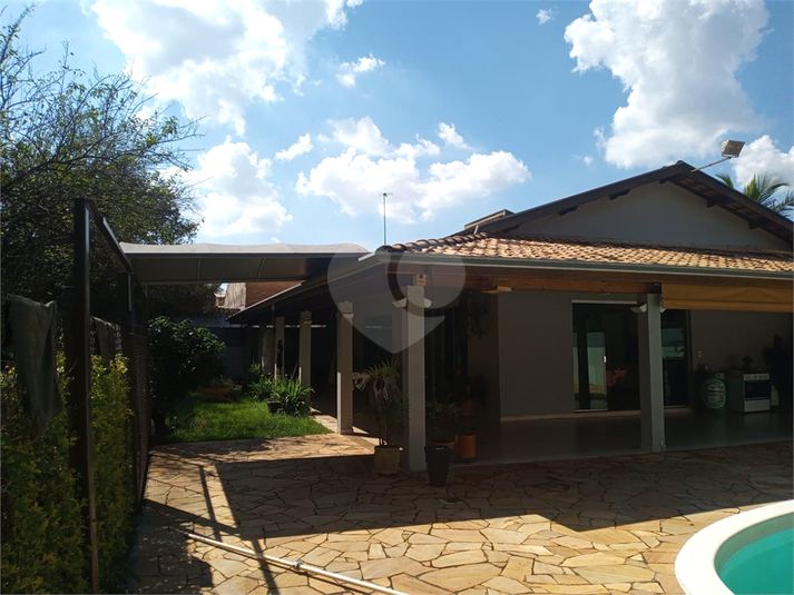Foto REO1095552