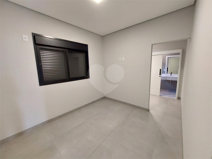 Foto REO1095569