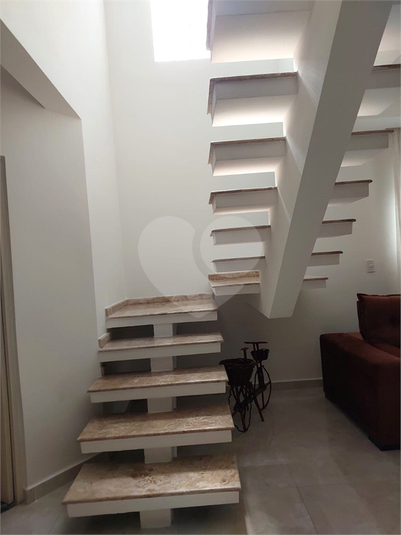 Foto REO1095579