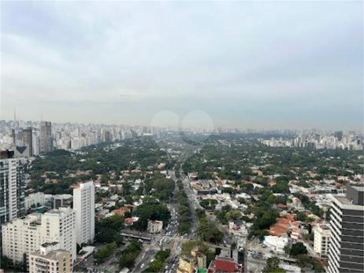 Foto REO1095600