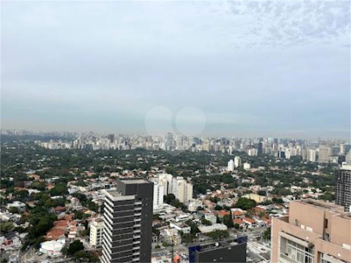 Foto REO1095600