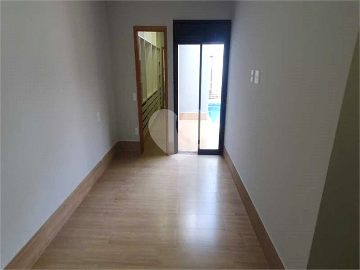Foto REO1095683