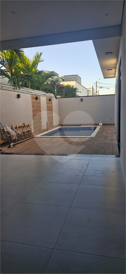 Foto REO1095814