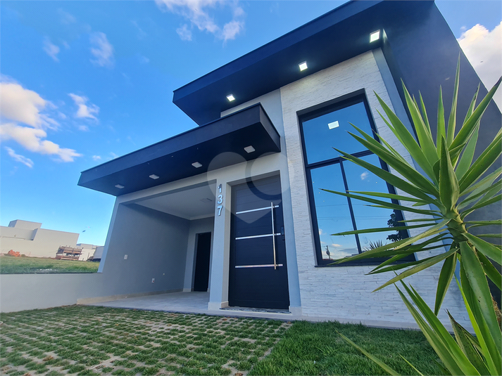Foto REO1095840