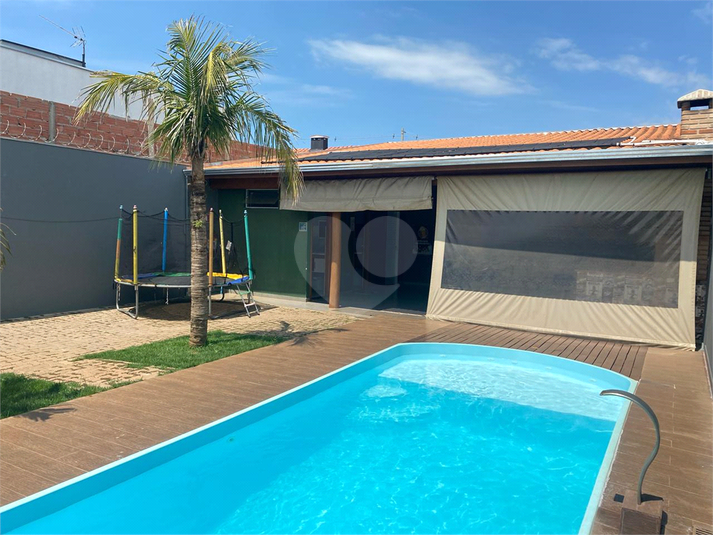 Foto REO1095852
