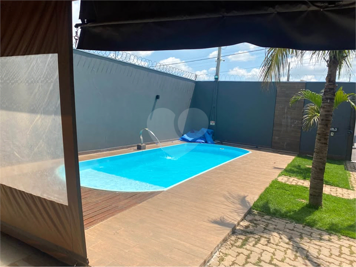 Foto REO1095852