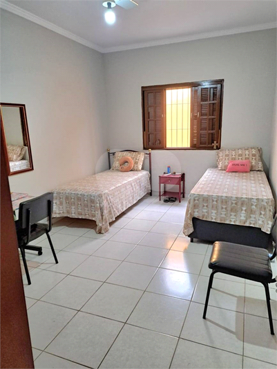 Foto REO1095921