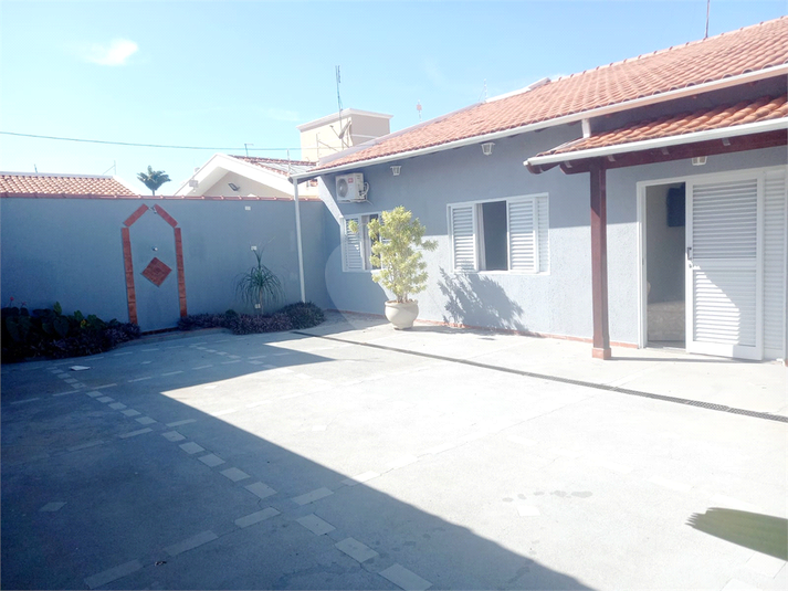 Foto REO1095957