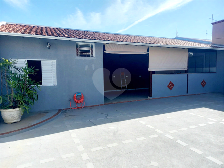 Foto REO1095957