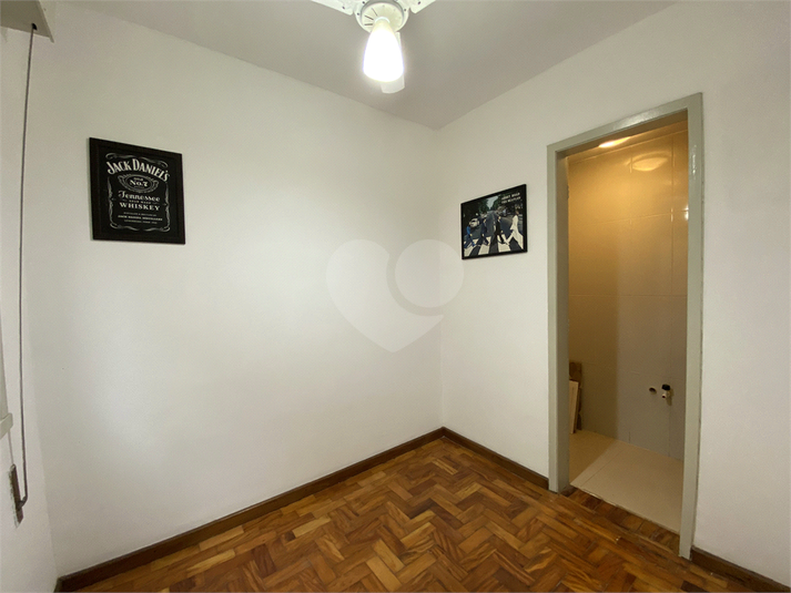 Foto REO1096005