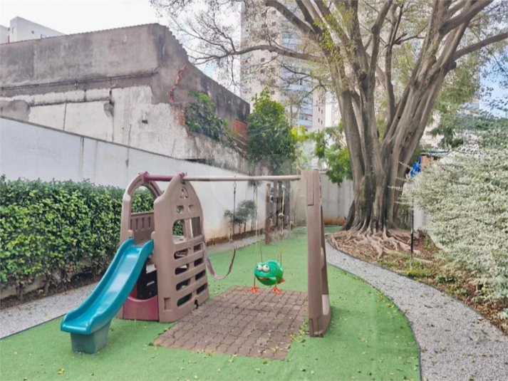 Foto REO1096008