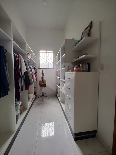 Foto REO1096017