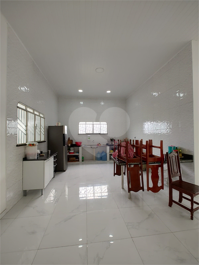 Foto REO1096017