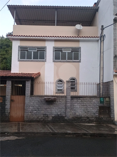 Foto REO1096022