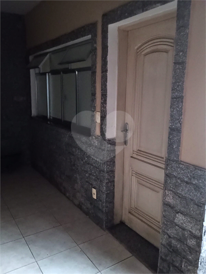 Foto REO1096022