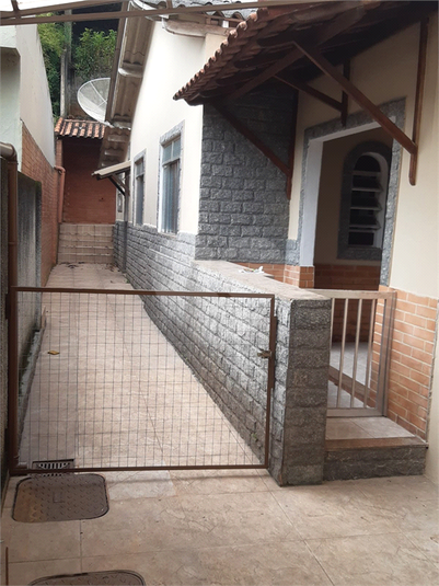Foto REO1096022