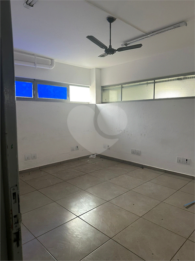 Foto REO1096024
