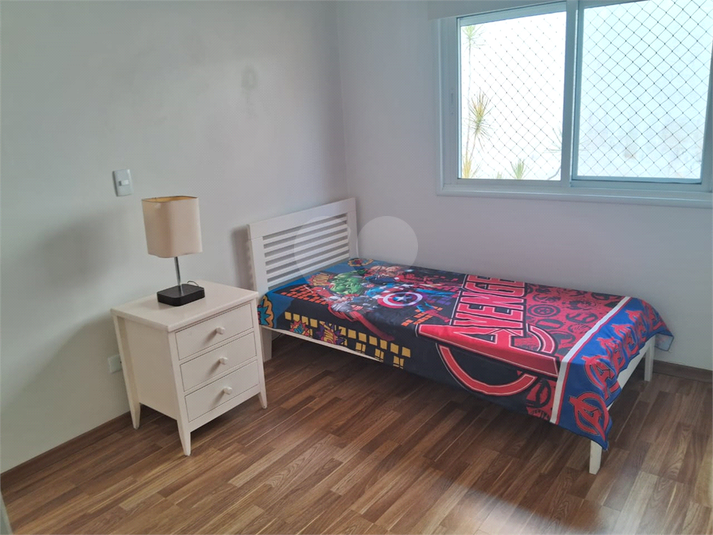 Foto REO1096025