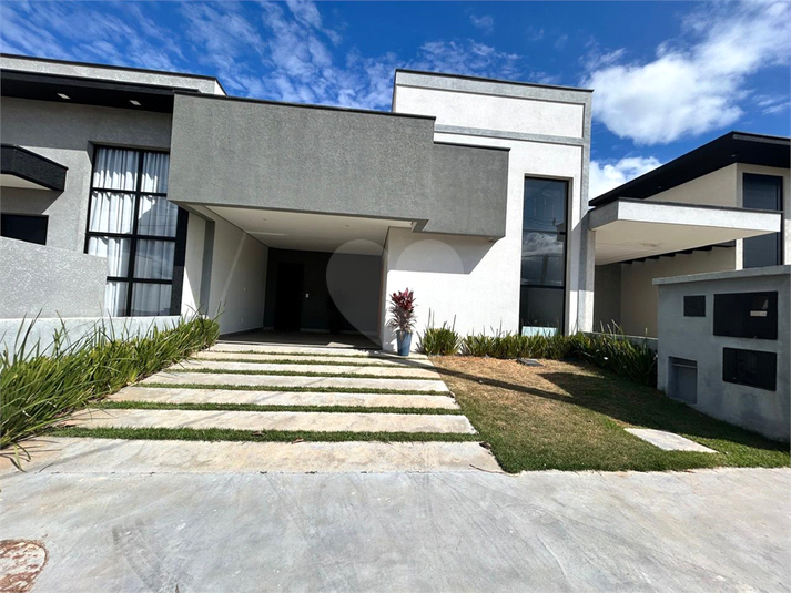 Foto REO1096035