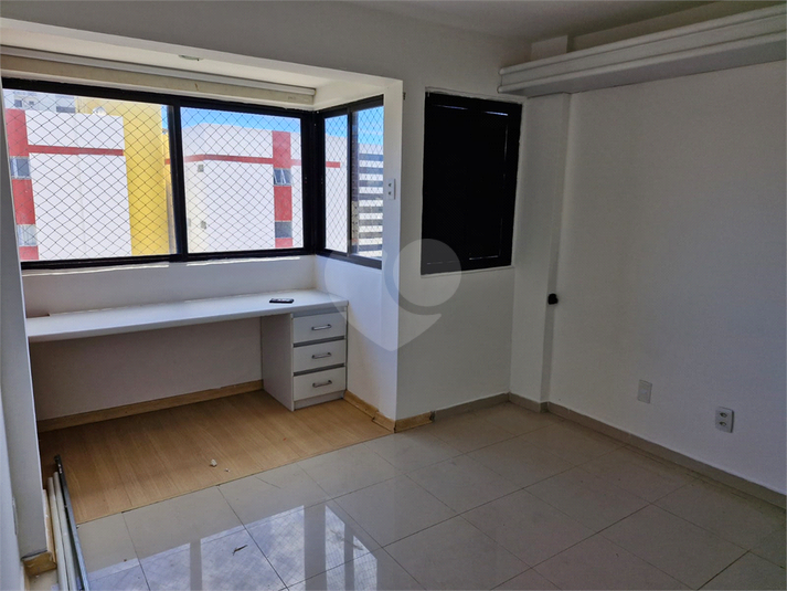 Foto REO1096045