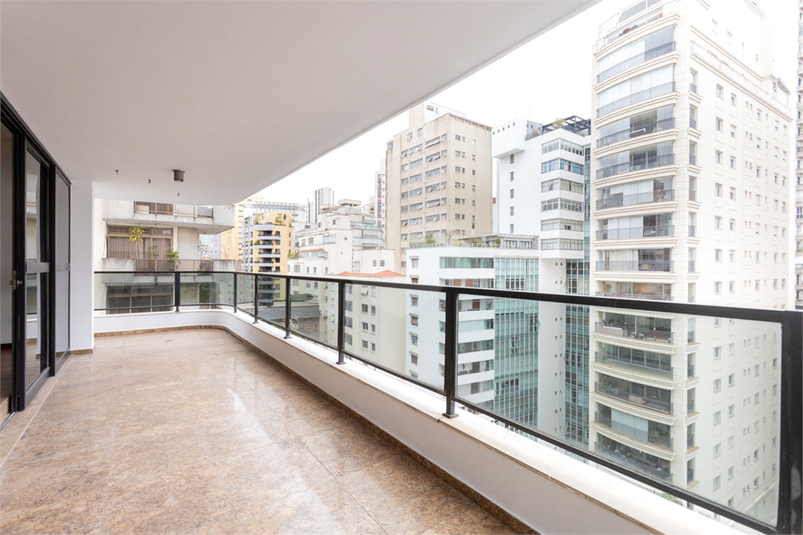 Foto REO1096055