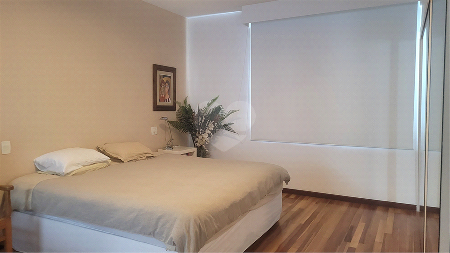Foto REO1096059