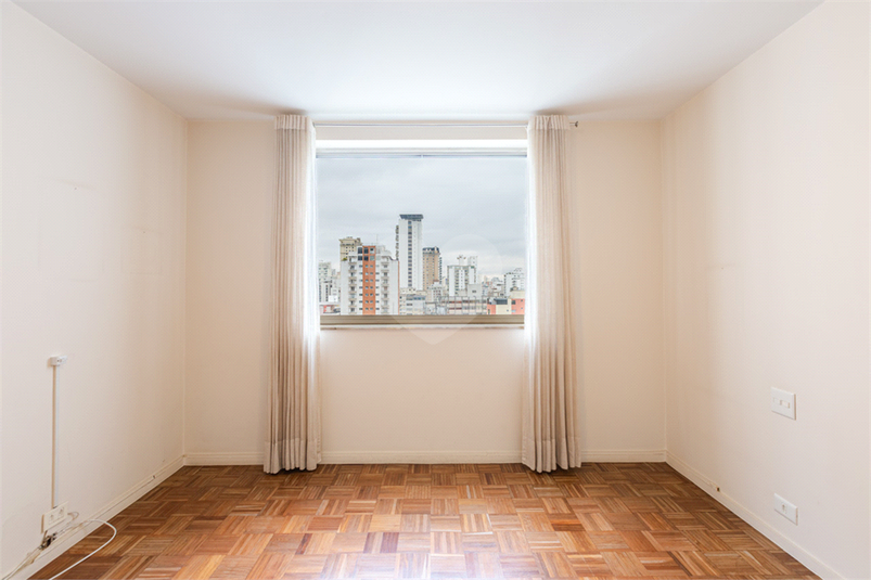 Foto REO1096069