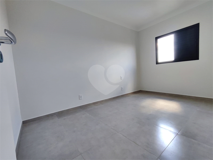 Foto REO1096084