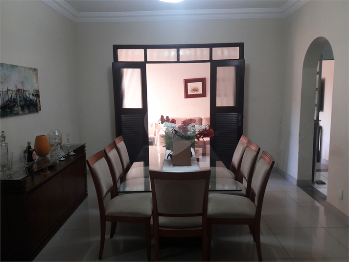 Foto REO1096117