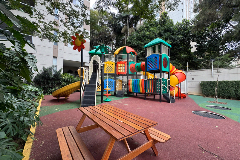 Foto REO1096145
