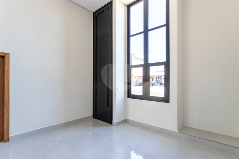 Foto REO1096159