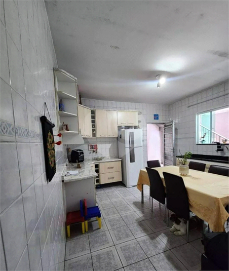 Foto REO1096165