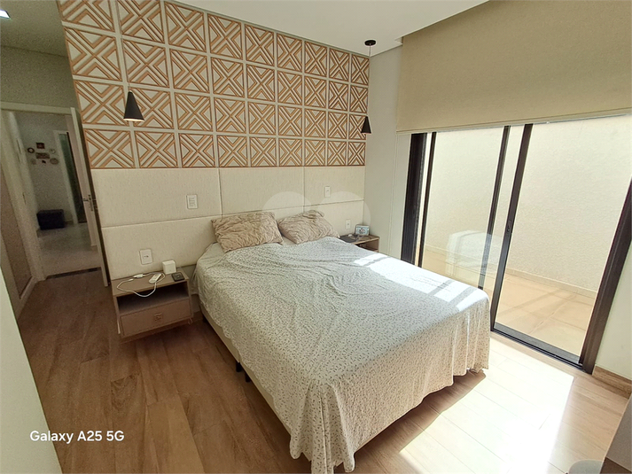 Foto REO1096166
