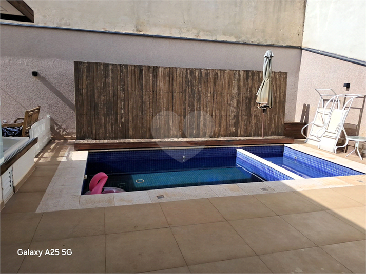 Foto REO1096166