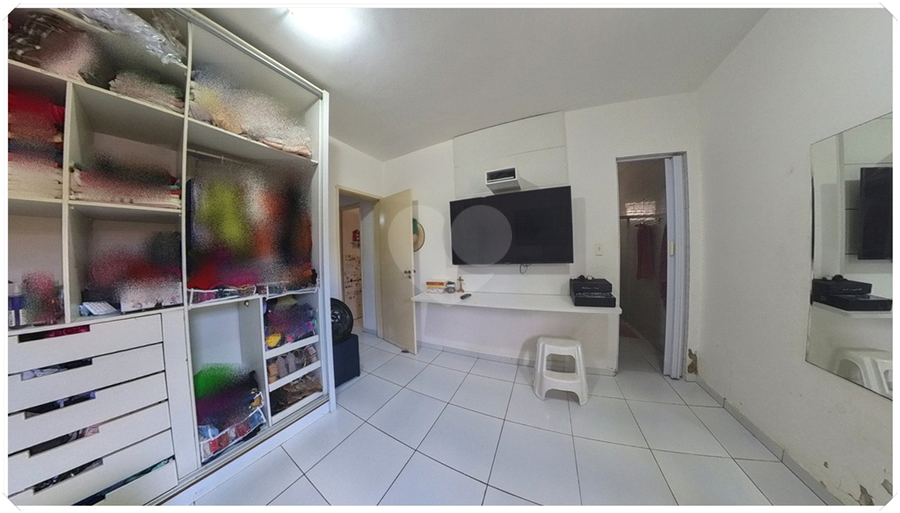 Foto REO1096167