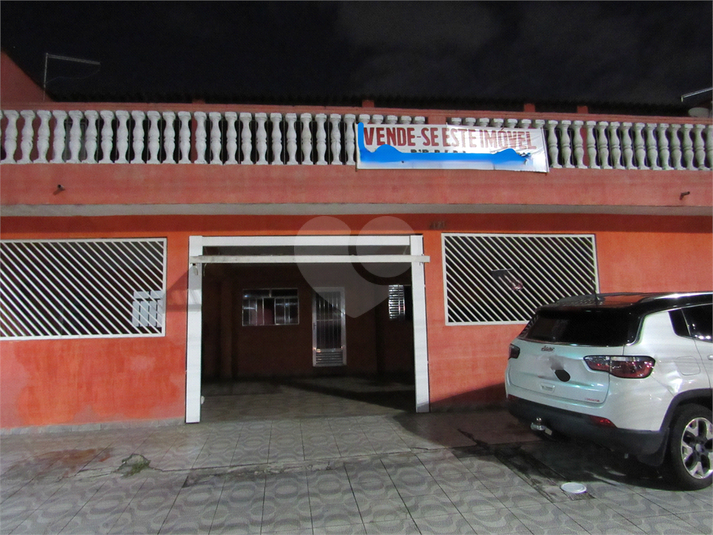 Foto REO1096175