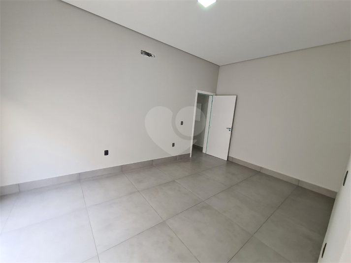 Foto REO1096179