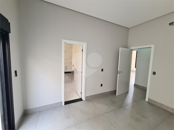 Foto REO1096179