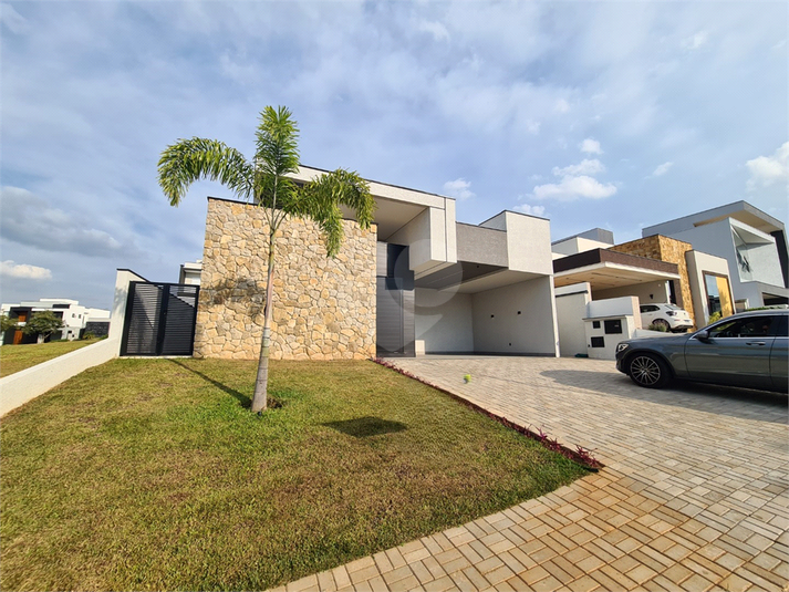 Foto REO1096179