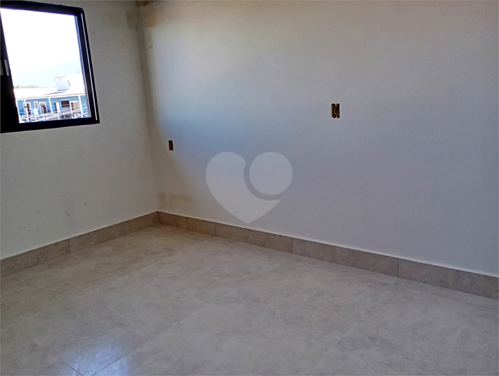 Foto REO1096182