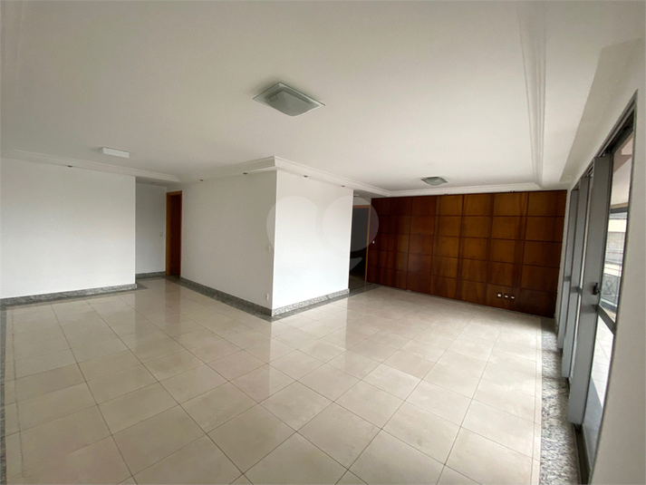 Foto REO1096220