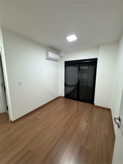 Foto REO1096248